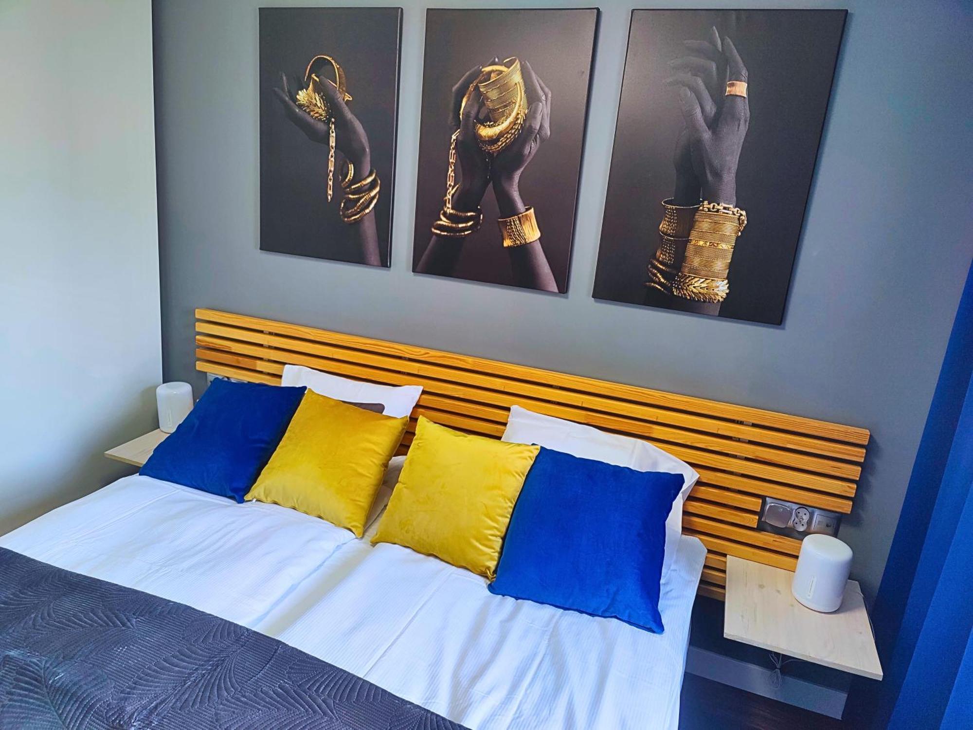 City Hall Bliss Suite - Premium Apartament Z Balkonem I Widokiem Na Ratusz Kołobrzeg Eksteriør bilde