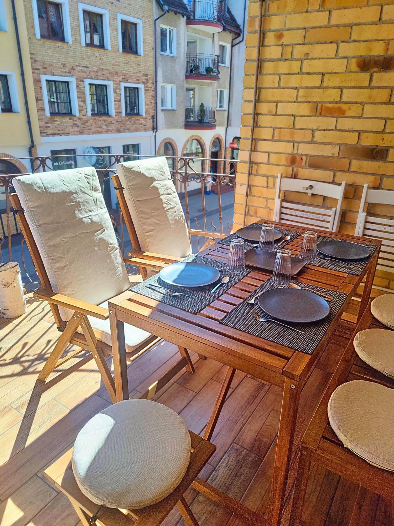 City Hall Bliss Suite - Premium Apartament Z Balkonem I Widokiem Na Ratusz Kołobrzeg Eksteriør bilde